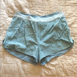 Outdoor voices The Run 2.5” shorts